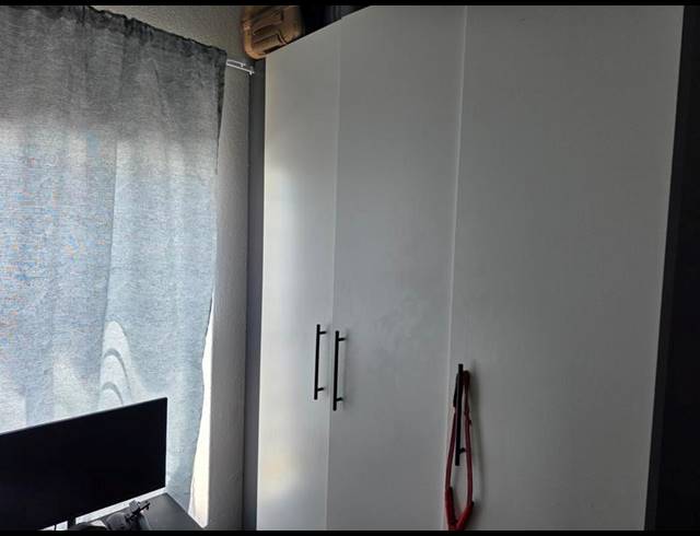 2 BEDROOM APARTMENT FOR SALE IN KEMPTON PARK CENTRAL